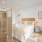 Luxurius Ground Floor - Alcazaba Lagoon 아파트 에스테포나