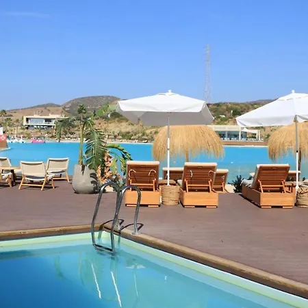 Luxurius Ground Floor - Alcazaba Lagoon דירה אסטפונה