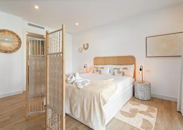 Luxurius Ground Floor - Alcazaba Lagoon Apartment Estepona