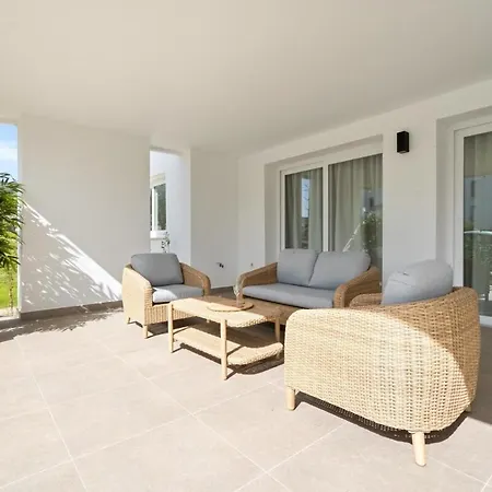 Luxurius Ground Floor - Alcazaba Lagoon *