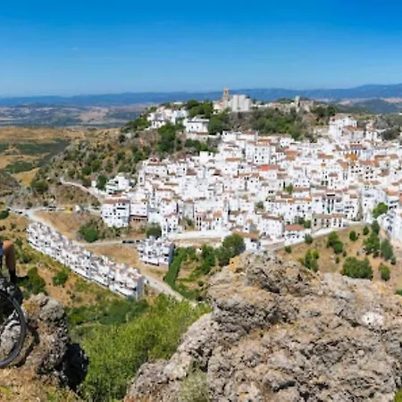 Luxurius Ground Floor - Alcazaba Lagoon Apartment Estepona