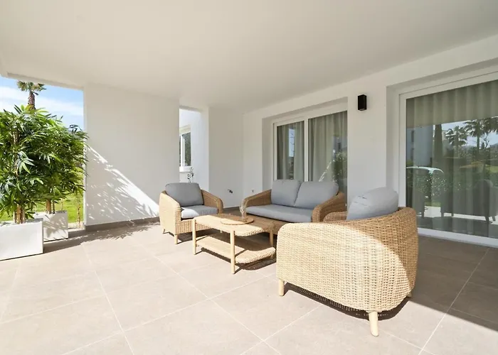 Luxurius Ground Floor - Alcazaba Lagoon *