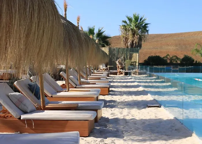 Luxurius Ground Floor - Alcazaba Lagoon Apartment